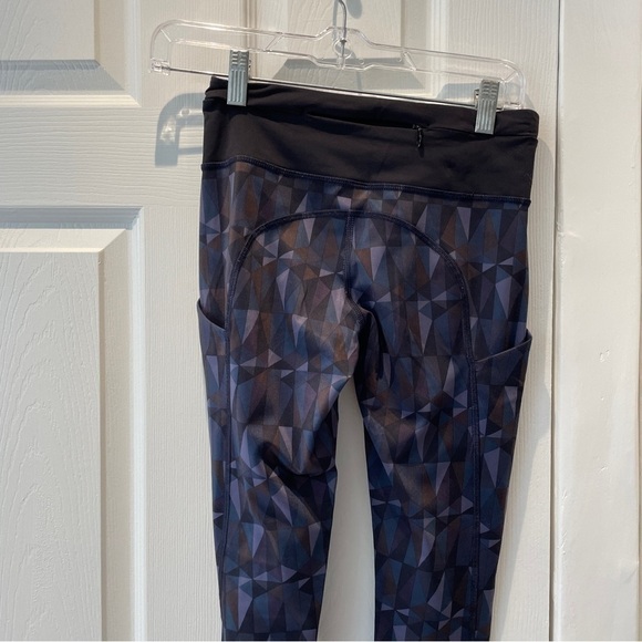Lululemon Speed Tight II Stained Glass‎ Love Nightfall Black size 2 - Picture 8 of 9